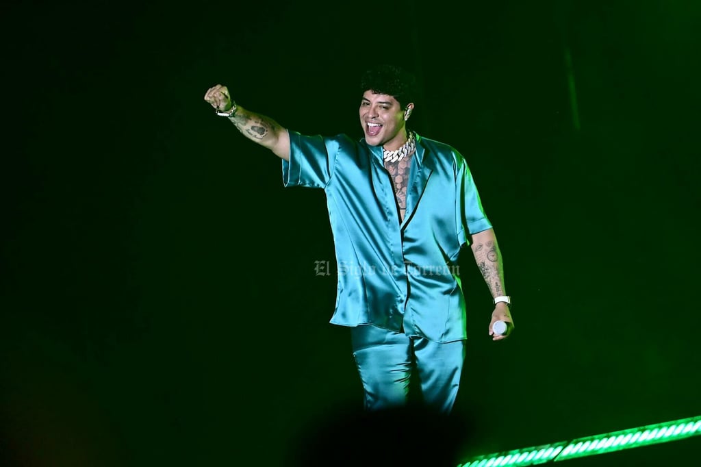 Aunque una de sus melodías más famosas es Ya supérame, la realidad es que Grupo Firme demostró ser insuperable para La Laguna.

Pasó un lustro para que Eduin Caz, su vocalista, regresara a esta tierra; no obstante, bastó este fin de semana para saldar su deuda con sus fans laguneros.