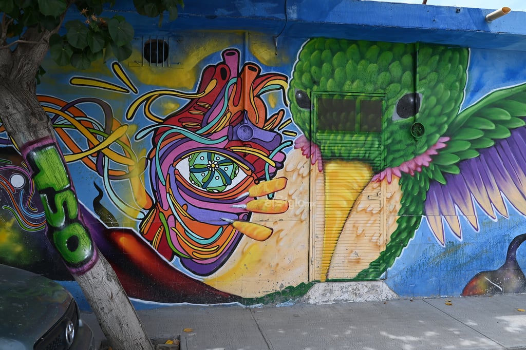 Artistas gomezpalatinos llenan de arte urbano al barrio de Santa Rosa
