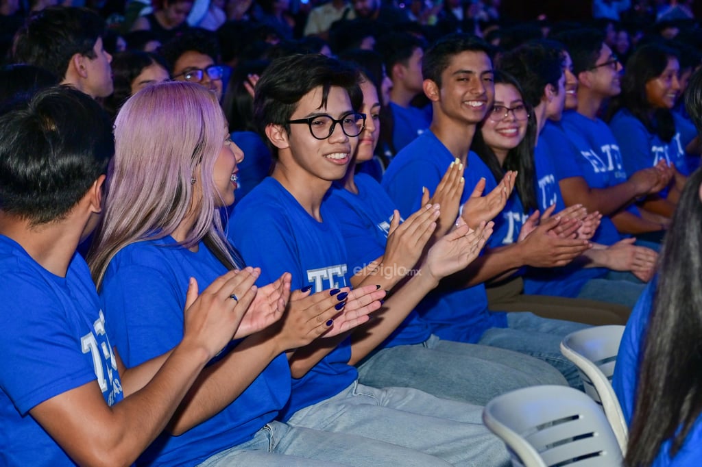 El Tecnológico de Monterrey dio la bienvenida a la Generación 12 de Líderes del Mañana, un programa que otorga becas del 100 % a 200 estudiantes de México y Centroamérica que destacan en la excelencia académica y el liderazgo social.