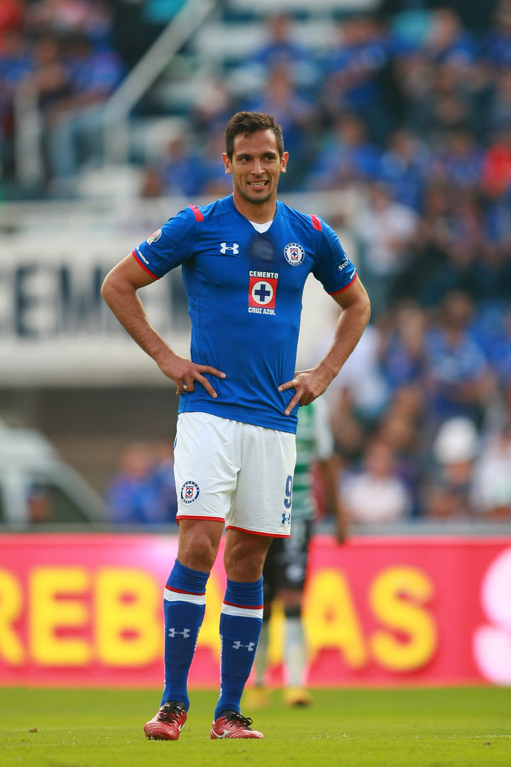 Após 15 anos na Europa, Roque Santa Cruz jogará no Cruz Azul, do México