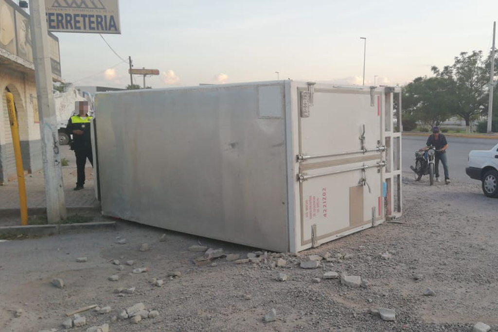 Se registra choque volcadura en el periférico de Gómez Palacio El Siglo de Torreón