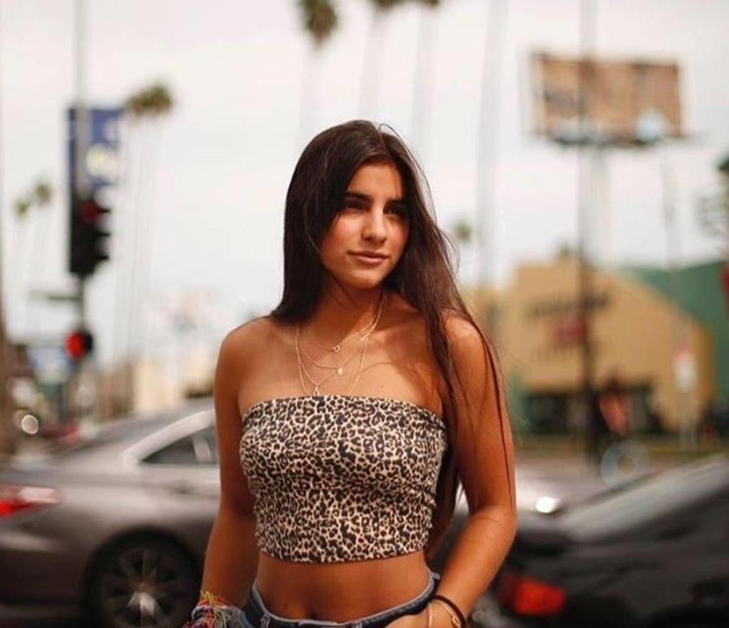 Bárbara de Regil muestra todo en la sauna ¿completamente desnuda? 