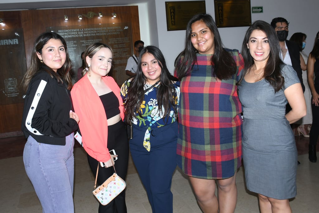 Sofía, Paola, Miriam, Donají y Bibiana (FERNANDO COMPEÁN) 