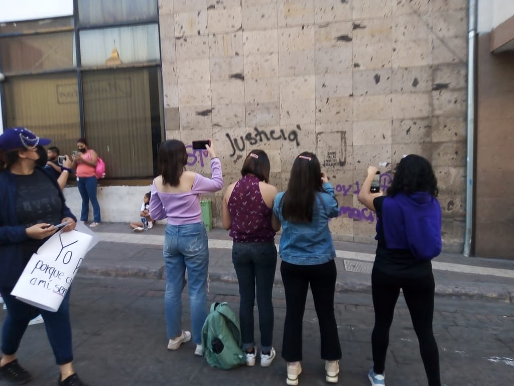 Fue la fachada de Palacio de Gobierno que da a Plaza de la Nueva Tlaxcala, en Saltillo, fue la que sufrió mayores afectaciones.