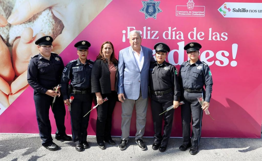El alcalde agradeció a las mamás policías a nombre de los saltillenses.