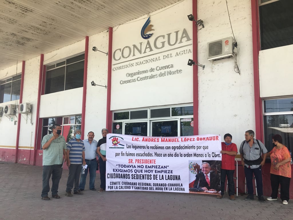 Se manifestaron activistas en las oficinas de la Conagua; piden celeridad y transparencia en Agua Saludable.