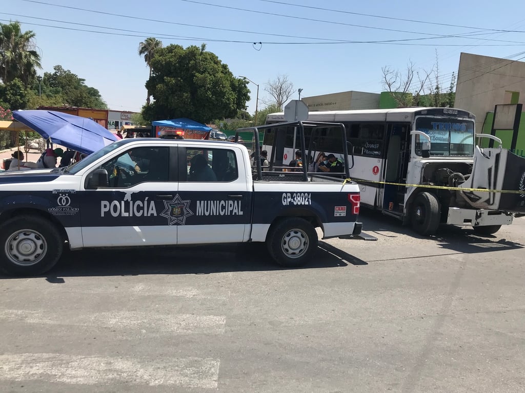 El hoy fallecido cayó de un autobús en movimiento en la colonia El Dorado de Gómez Palacio.