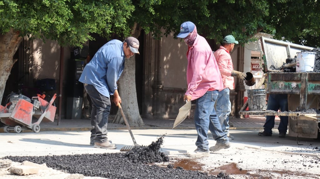 A la par de atender solicitudes, se lleva a cabo supervisión de calles. (EL SIGLO DE TORREÓN)