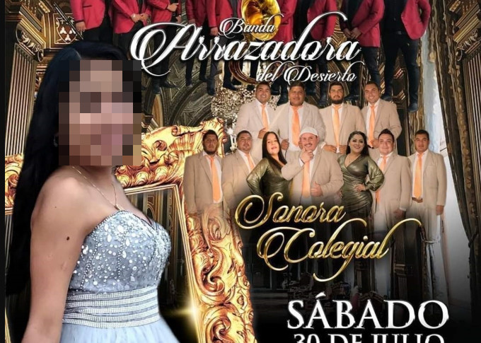Durante la última canción de la celebración, Daniela se desvaneció inesperadamente y cayó inconsciente al piso.