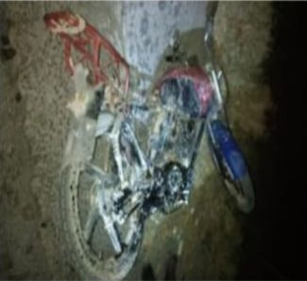 El hombre fallecido viajaba a bordo de una motocicleta de la marca Kurazai de color negro con rojo.