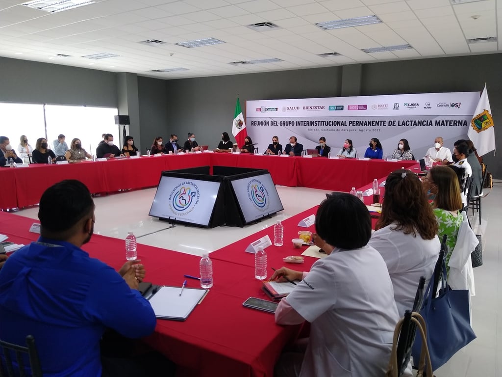 La reunión con autoridades federales y estatales de Salud se realizó ayer lunes en el Centro de Convenciones de Torreón. (EL SIGLO DE TORREÓN)