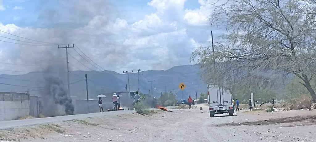 Alcalde explica a Cabildo complicaciones para proporcionar servicio de agua potable en Villa Nazareno.