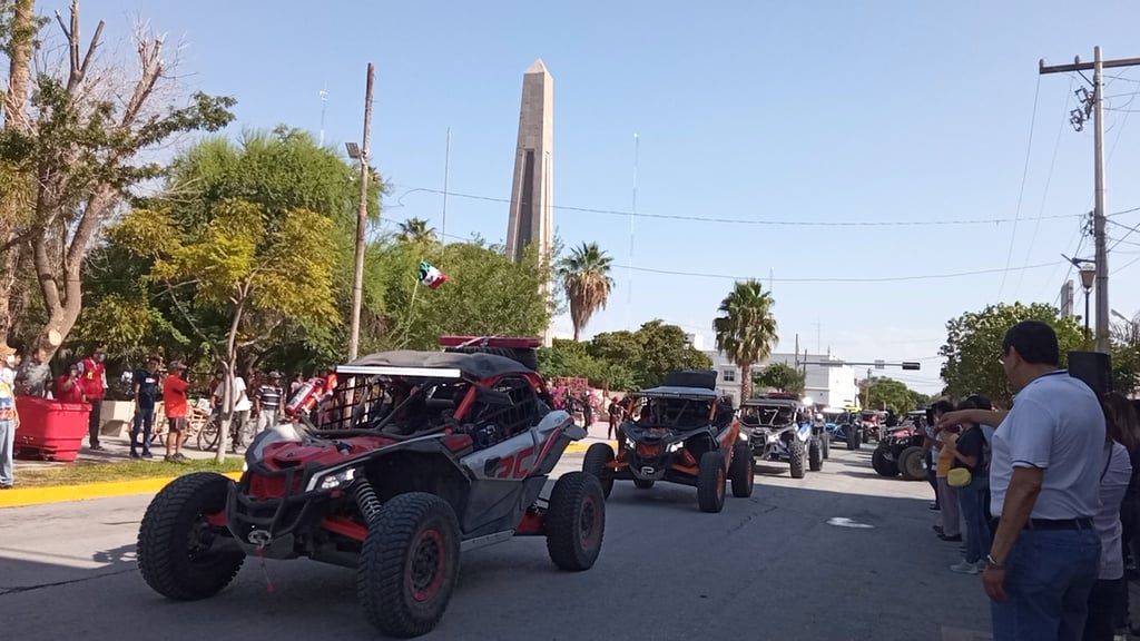 Alrededor de las 09:30 horas empezaron a llegar los competidores al municipio de San Pedro. (EL SIGLO DE TORREÓN)
