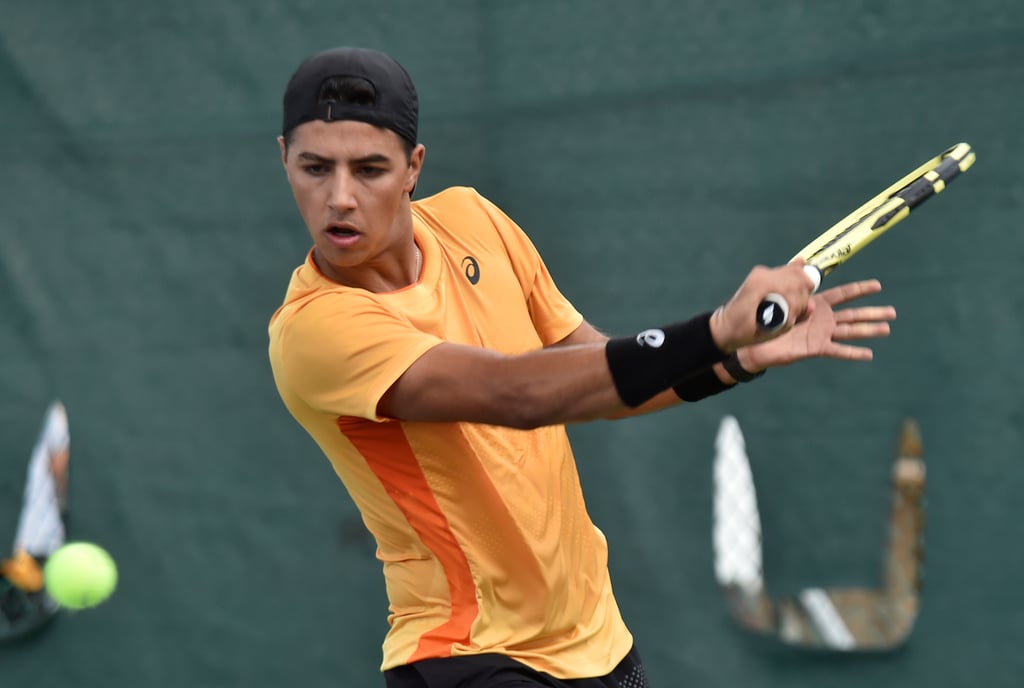 Emiliano Aguilera se recuperó tras perder el primer set y se impuso 4-6, 6-2, 6-3 al tapatío Eduardo Orozco en la final de la categoría Open Varonil del Torneo Anual de tenis del Campestre Torreón. (EL SIGLO DE TORREÓN)