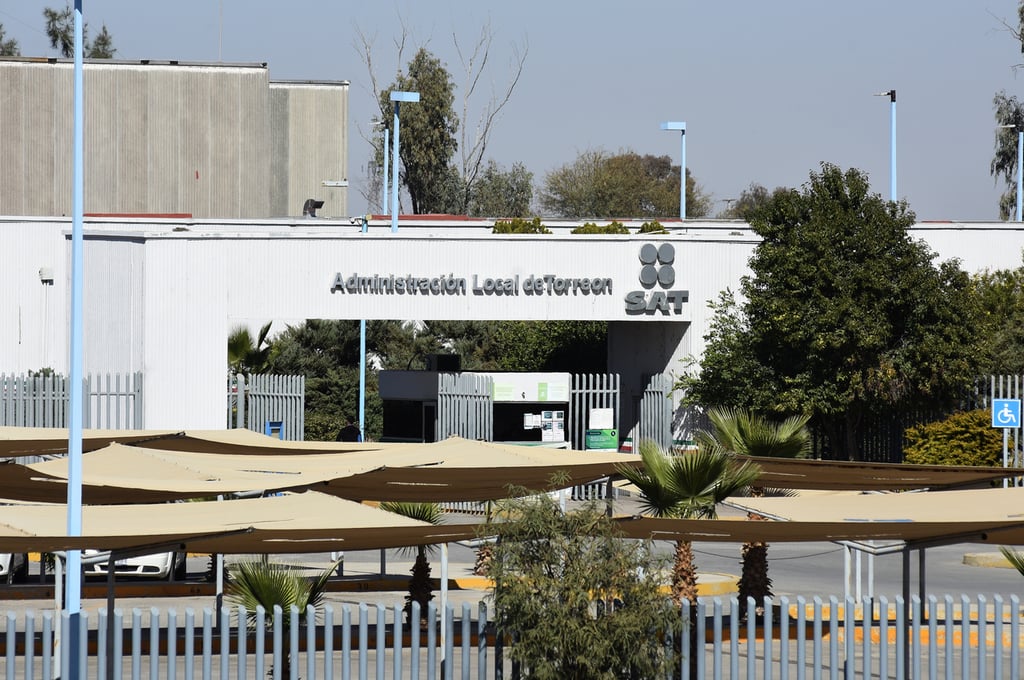Falta de atención en SAT desmotiva incorporación a la formalidad, advierte la Canaco. (EL SIGLO DE TORREÓN)