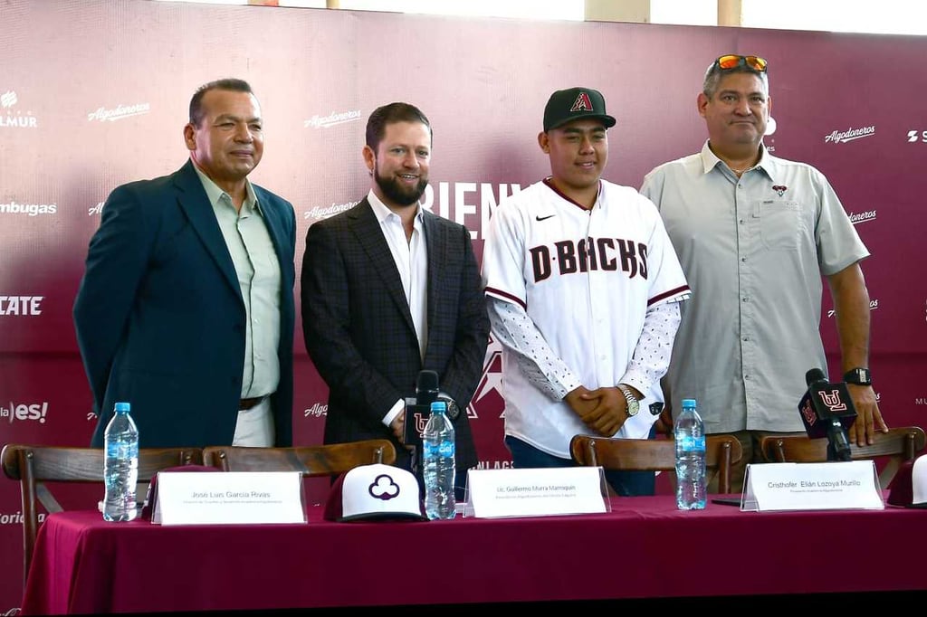 Cristhofer lució jersey y gorra de la organización de Arizona, en su presentación como prospecto que buscará llegar a Las Mayores. (CORTESÍA UL)