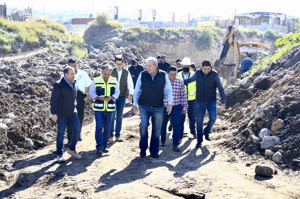 El alcalde de Saltillo, Chema Fraustro explicó que se supervisa y constata el desarrollo de estos proyectos pues ya se terminaron muchas obras del 1er Maratón y hay algunas otras que siguen en proceso.