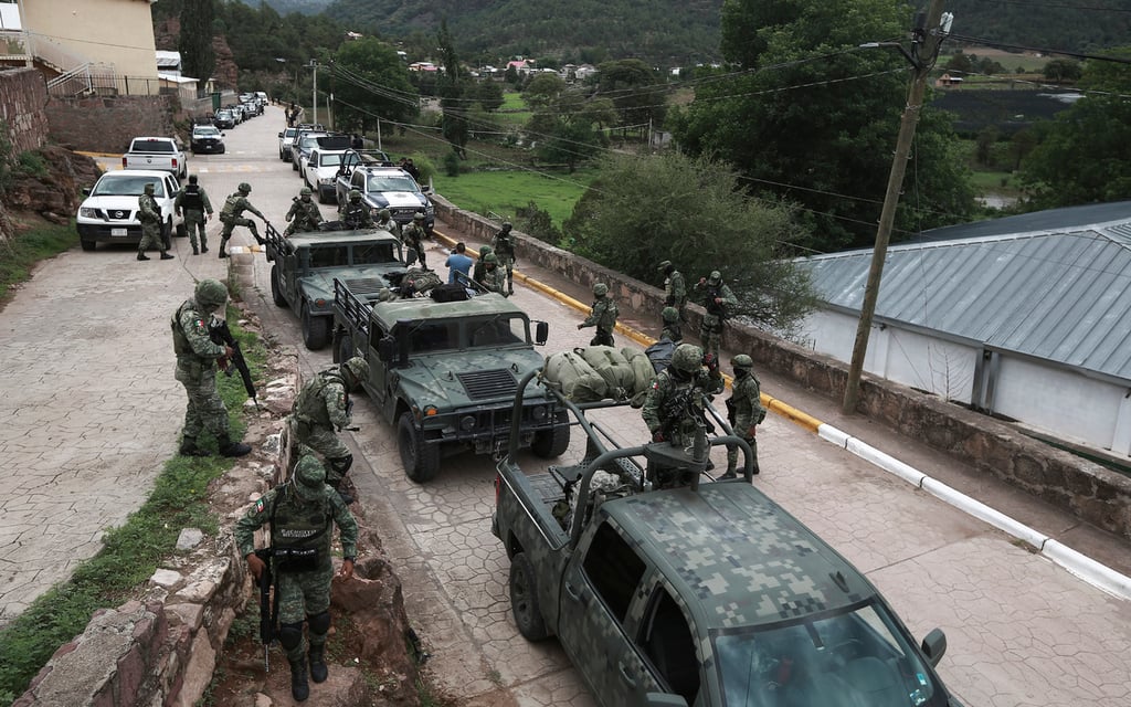 Refirió que bajo el contexto de la Guerra Fría, la institución militar no existe para prevenir una invasión extranjera.