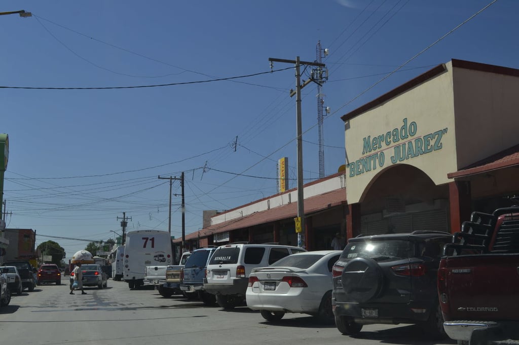 Debido a que cae entre semana, las personas deben ir a trabajar. (EL SIGLO DE TORREÓN)