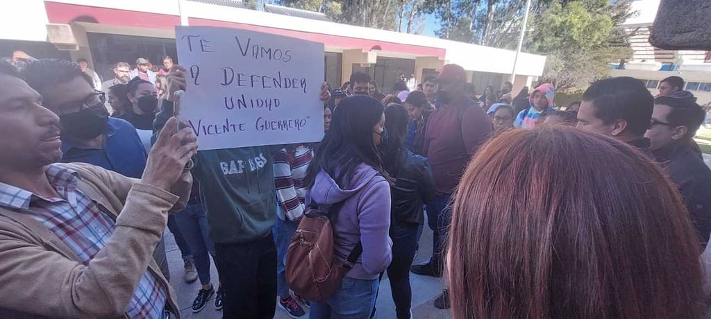 Los alumnos de diferentes unidades de Educación a Distancia del ITD solicitan que no suspendan este servicio. (EL SIGLO DE TORREÓN)