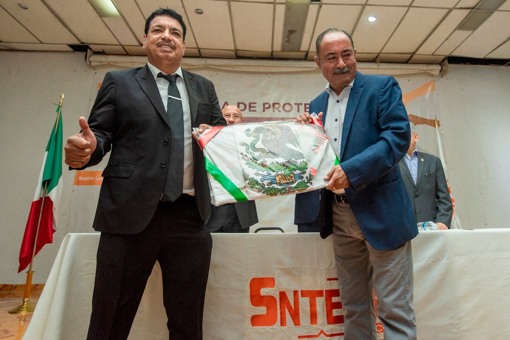 El nuevo líder sindical dijo que ayer inició una nueva etapa en la organización sindical y que 'este Sindicato es de todas y todos'. (ÉRICK SOTOMAYOR)