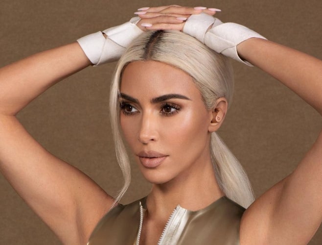 Kim Kardashian Posa Desde La Playa En Bikini Blanco El Siglo De Torreón 6260