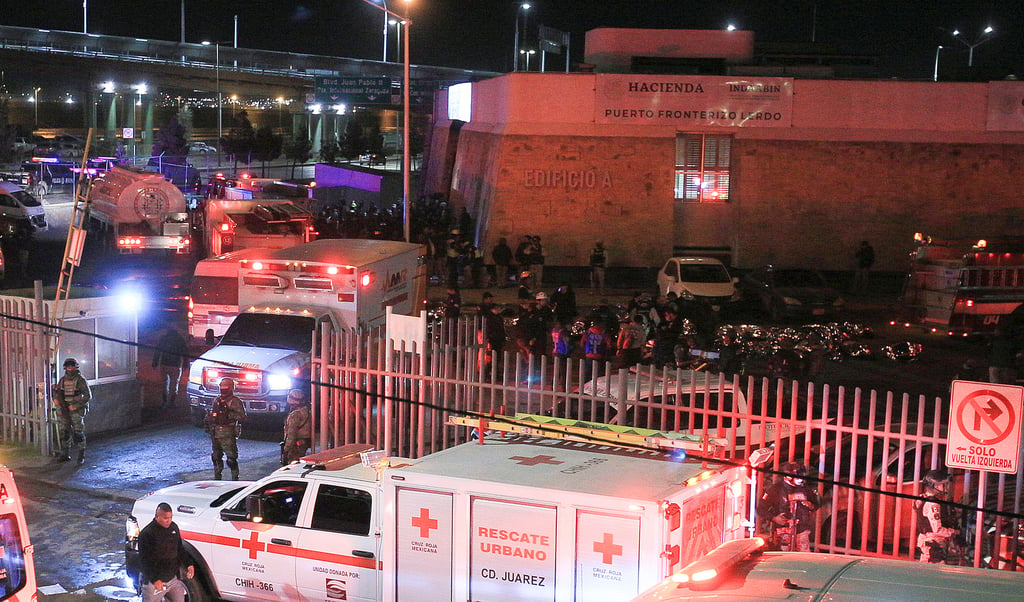 Protesta de migrantes originó incendio en estación del INM en Ciudad Juárez, informa AMLO