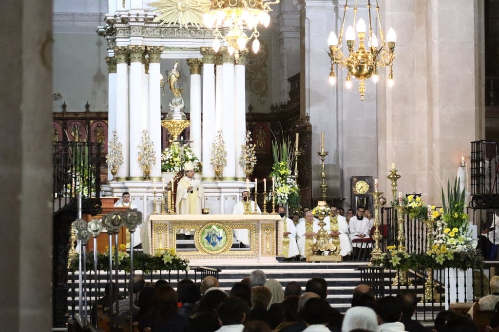 'El ritmo del mundo dio un cambio sin precedentes, hoy no sabemos con certeza cómo será el futuro próximo', comentó el Arzobispo. (EL SIGLO DE TORREÓN)