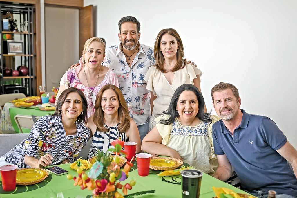 Claudia Murillo, Luis Ibarra, Victoria, Pily Fernández, Mónica Gómez, Gaby Cordero y Carlos López (EL SIGLO DE TORREÓN/EDDIE RUIZ)