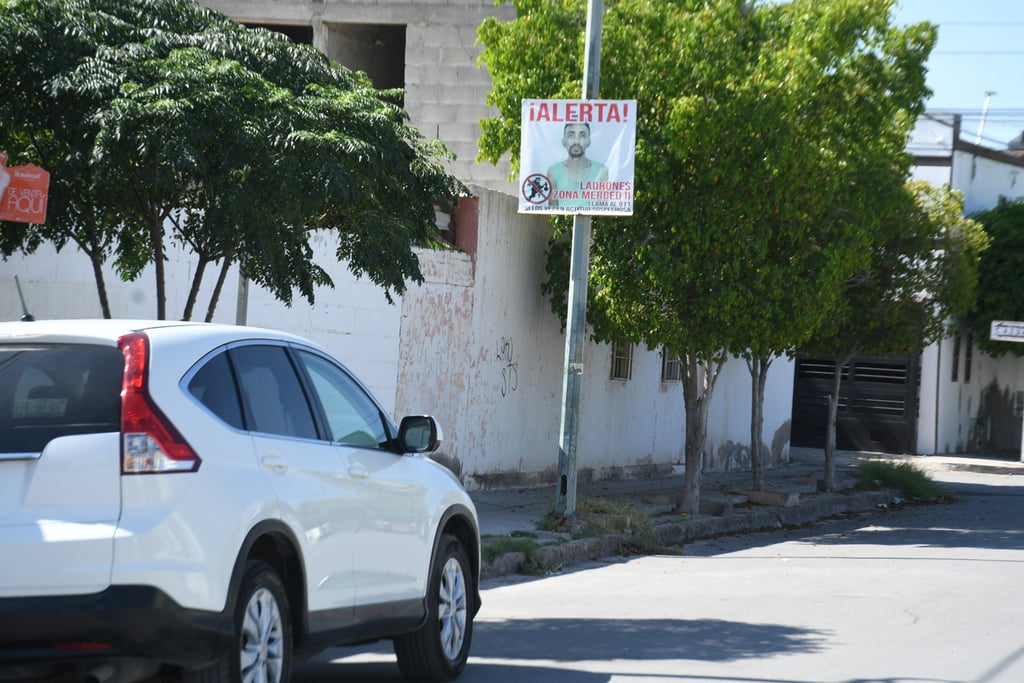 En la colonia La Merced II colocaron algunos carteles de supuestos ladrones; la DSPM pidió denunciar por los canales adecuados.