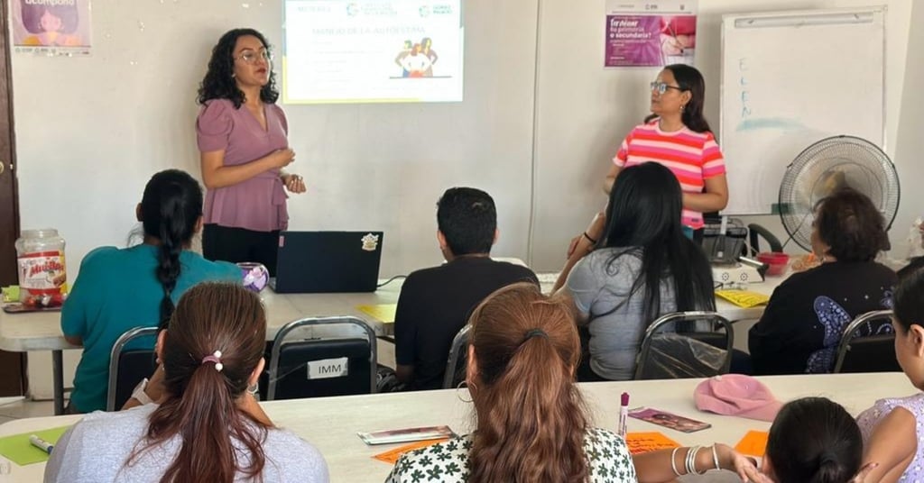 Ofrecen charla dirigida a las mujeres sobre Autopercepción, a la que asistieron 40 damas.