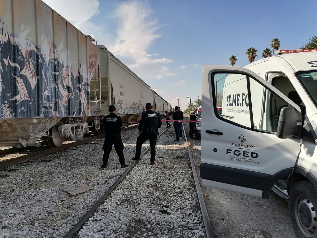 Ciclista de la tercera edad pierde la vida tras intentar ganar el paso al tren en Gómez Palacio