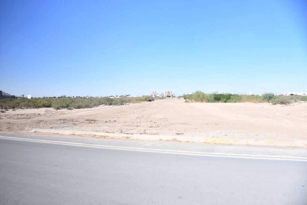 La obra consistirá en un bulevar de 32 metros de longitud y cuatro carriles de circulación, uno de estacionamiento y ciclovía. (EL SIGLO DE TORREÓN)