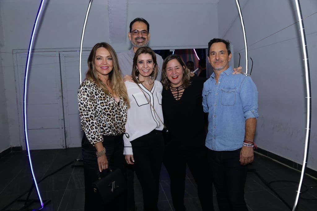 -Mónica, Katy, Armando, Lorena y Jorge.