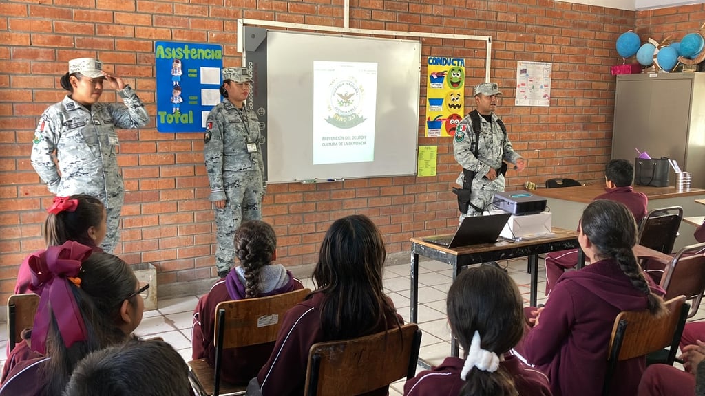 Elementos de la Guardia Nacional promueven una cultura de denuncia y participación ciudadana en primarias de San Pedro.