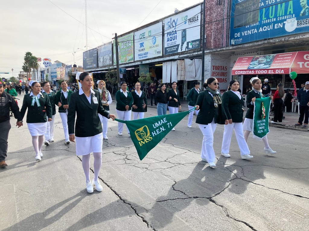 Desde las ocho de la mañana del domingo, iniciaron las peregrinaciones guadalupanas por parte del sector Salud de la región. (EL SIGLO DE TORREÓN)