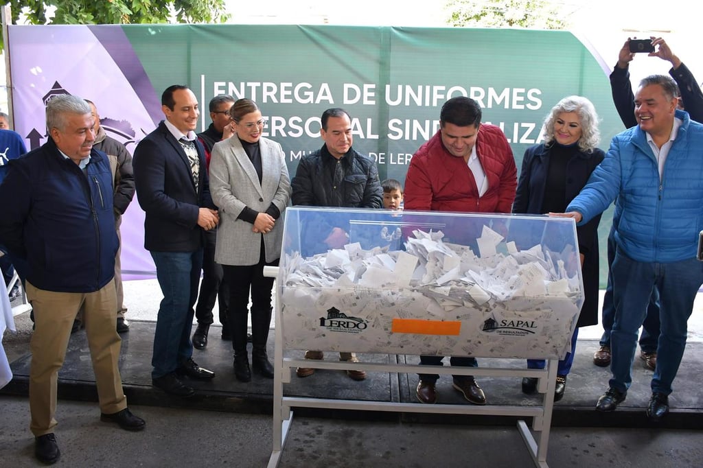 Ayer se realizó un evento para realizar el sorteo para la entrega de los premios a los usuarios cumplidos en el servicio de agua.