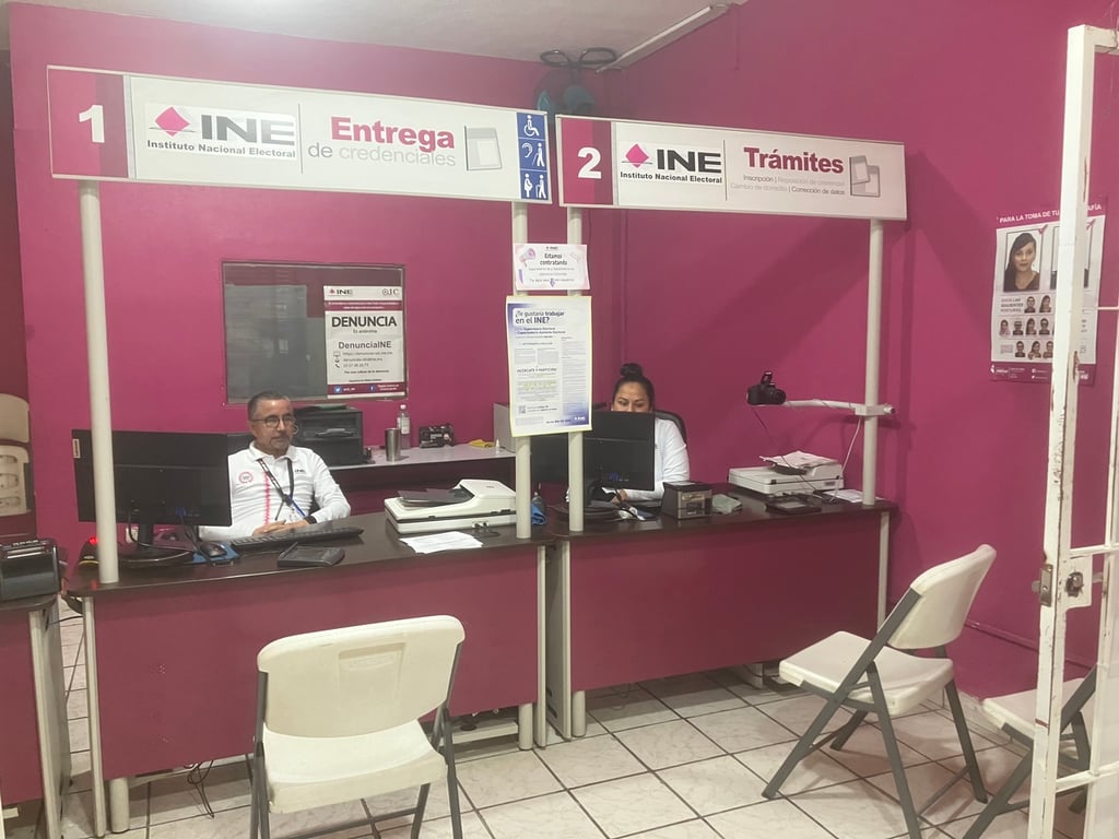 Llaman a tramitar credencial para votar, ya que quedan pocas semanas para hacerlo. (EL SIGLO DE TORREÓN)