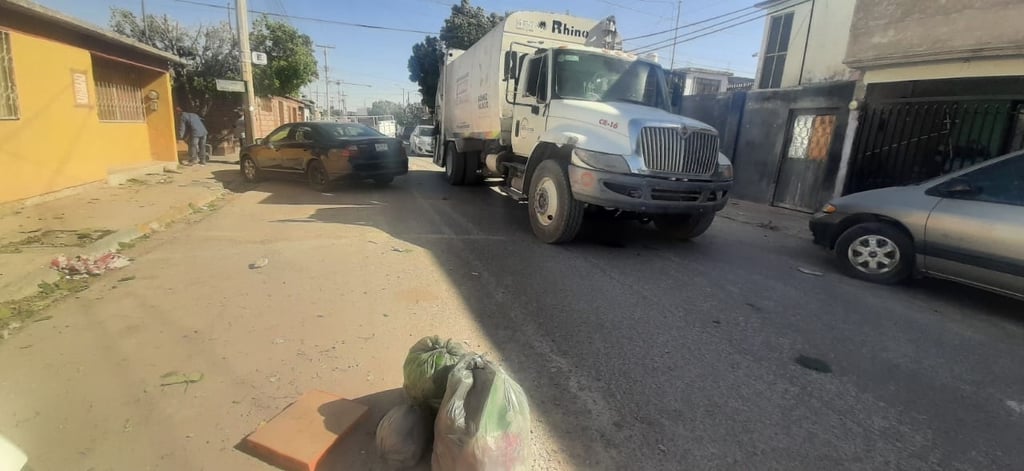 Camión de basura no ha dejado de pasar en diferentes rutas, dicen. (CORTESÍA)