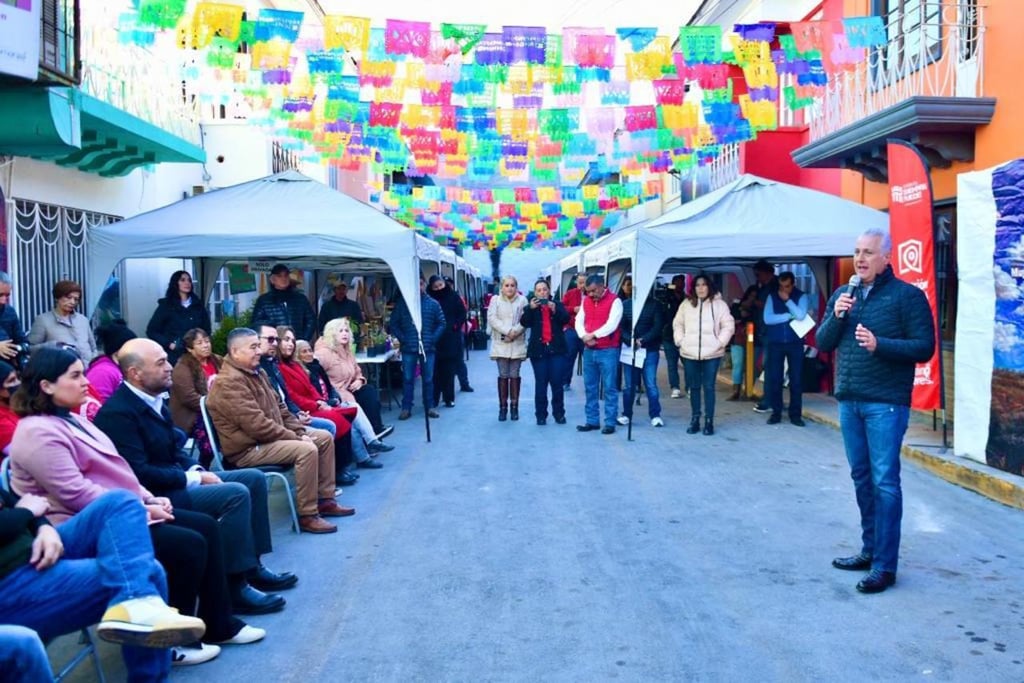 Reactivan el Mercado de las Mujeres Campesinas del Cañón de Jimulco, estará cada domingo instalado en el Paseo Colón. (CORTESÍA)