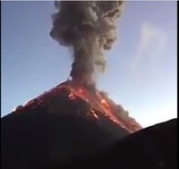 Difunden videos de la erupción del Volcán de Fuego