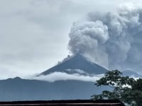 EPN ofrece apoyo a Guatemala tras erupción de volcán