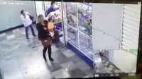 Captan en video a mujer que roba niña en hospital