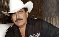 La última morada del cantante Joan Sebastian, allá en el pueblo que tanto amaba, Juliantla, Guerrero, no ha sido bien valorada por ciertas personas, por lo que ahora, de ser un lugar de visita accesible, tendrá un límite de seguridad. (ESPECIAL) 