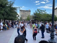 Dispersan baile masivo en la Plaza de Armas de Torreón
