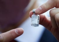 Anuncia AMLO sanción a familia que usó influencias para vacunarse contra el COVID-19