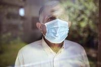 Confinamiento, el otro peligro para los adultos mayores durante la pandemia