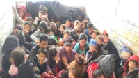 Localizan 61 migrantes centroamericanos que viajaban hacinados en Nuevo León