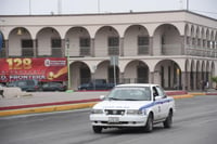 Realizarán taxistas 'arrestos ciudadanos' a Uber e InDriver en Frontera