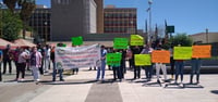 Continúan protestas de personal de salud en Torreón